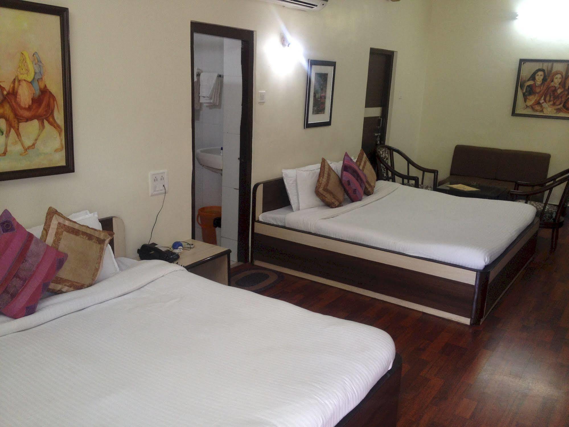 Hotel Karnavati Mount Abu Exterior foto